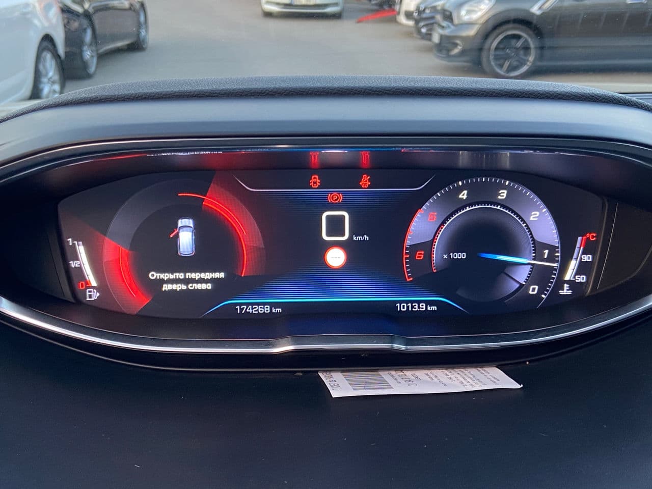 Peugeot 3008 2018 — Миниатюра 11