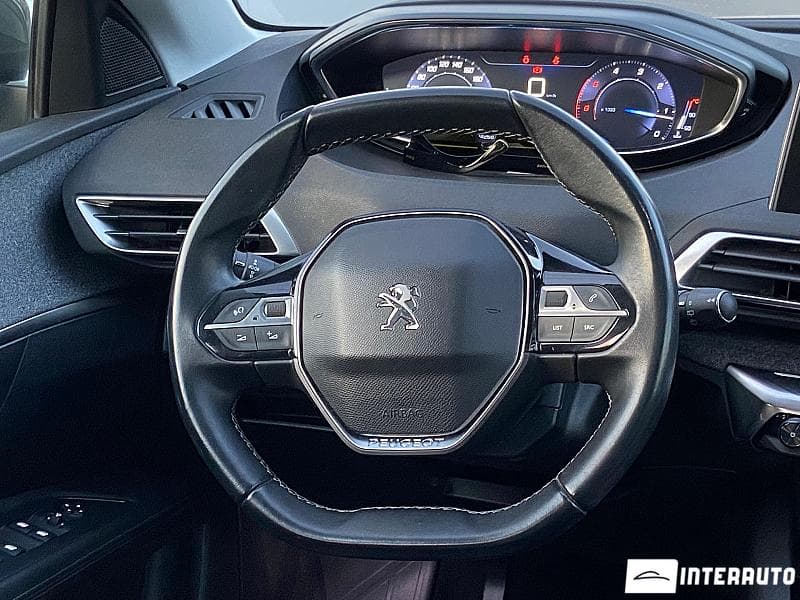 Peugeot 3008 2018 — Миниатюра 10