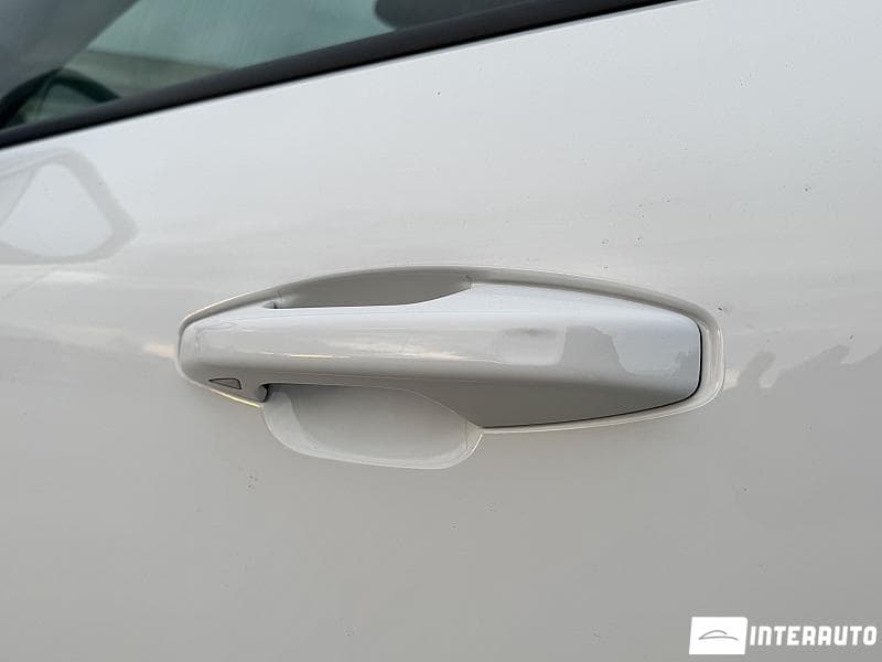 Volvo XC 40 2021 — Миниатюра 18