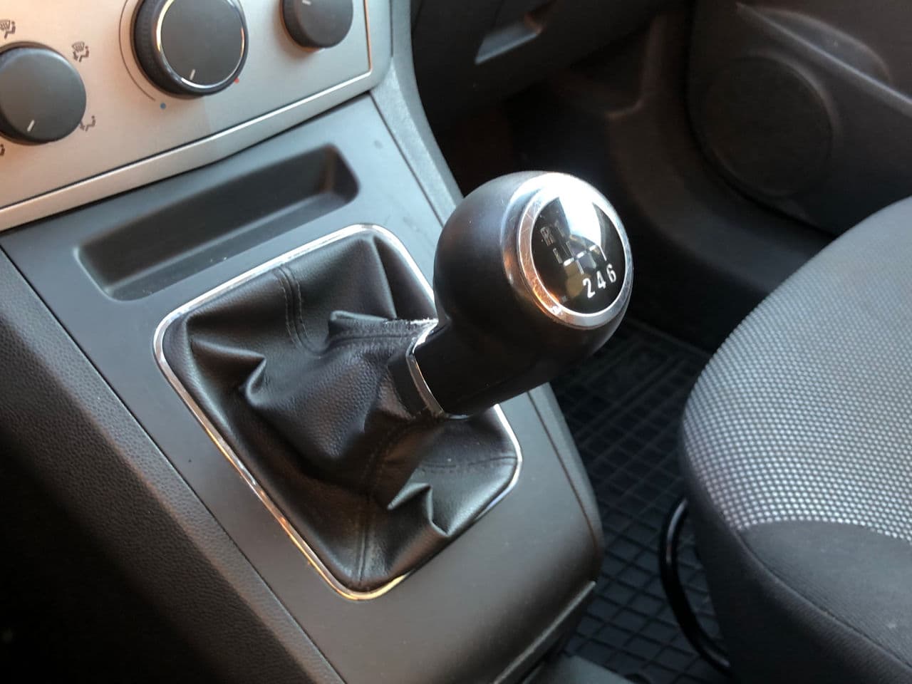 Opel Zafira 2009 — Миниатюра 10