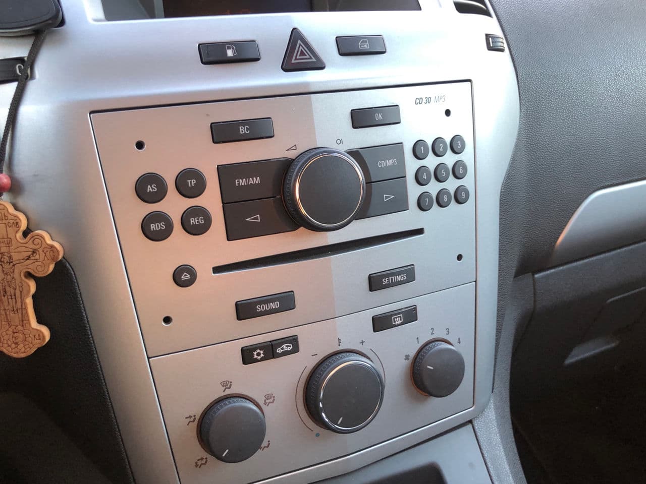 Opel Zafira 2009 — Миниатюра 9