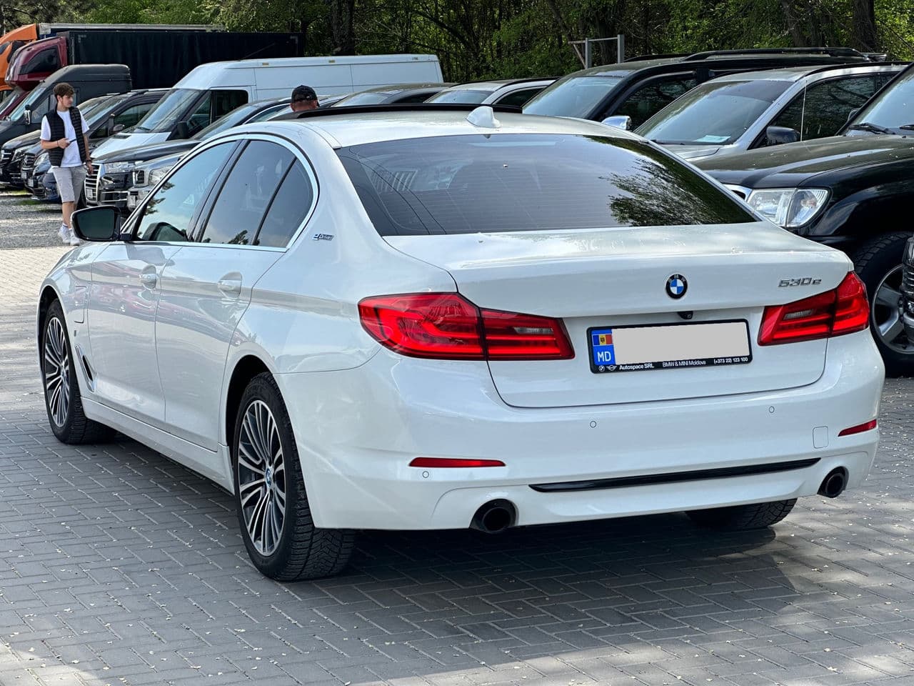 BMW 530e 2018 — Миниатюра 4