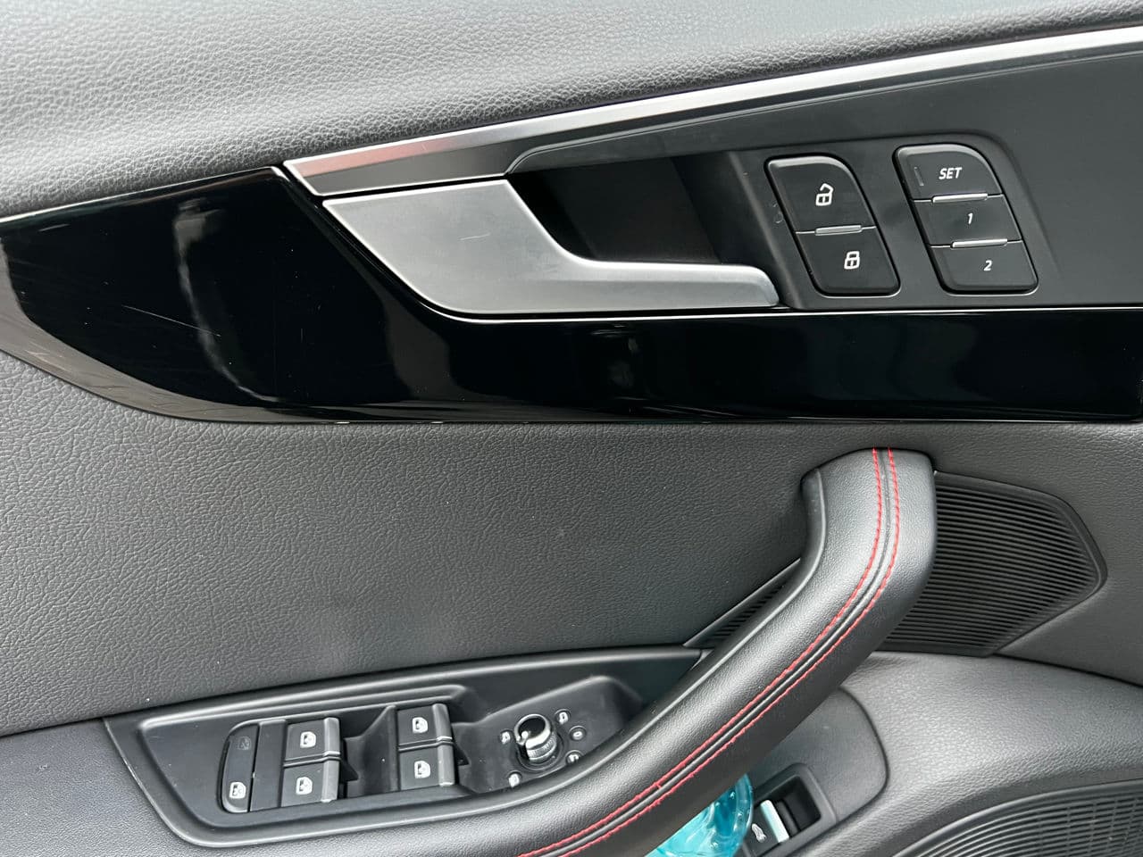 Audi A4 2018 — Миниатюра 16