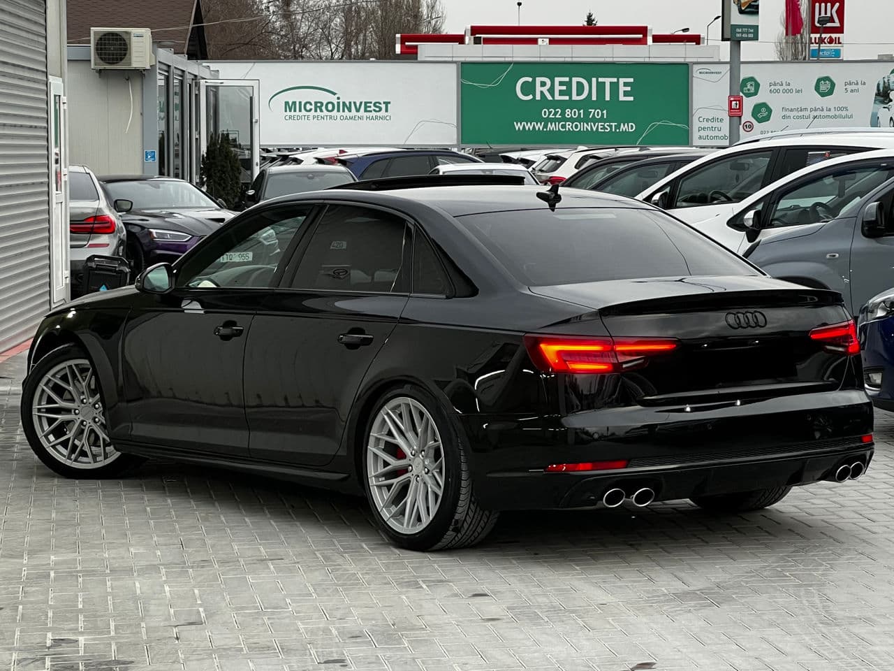 Audi A4 2018 — Миниатюра 2