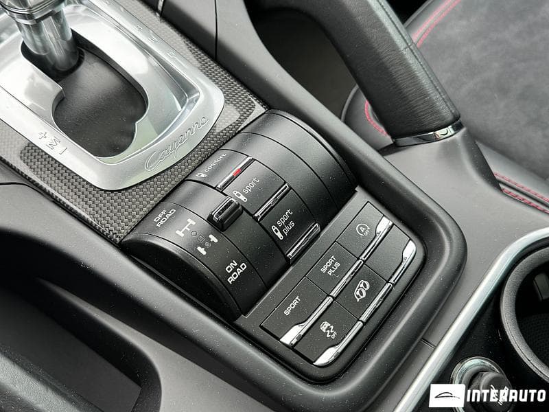 Porsche Cayenne GTS 2016 — Миниатюра 14
