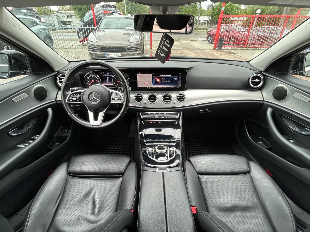 Mercedes E 220 2018 — Миниатюра 8