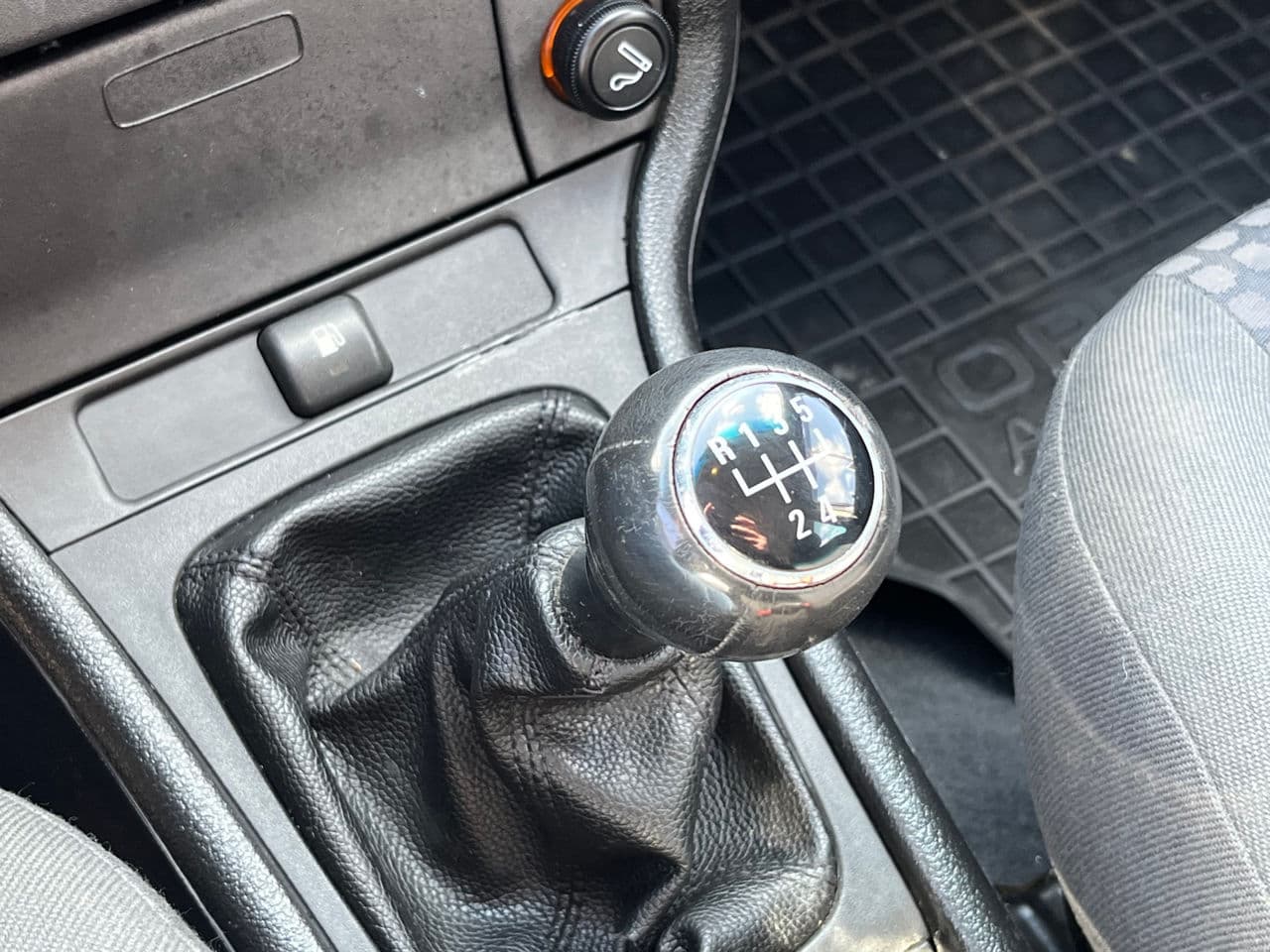 Opel Astra 2005 — Миниатюра 13