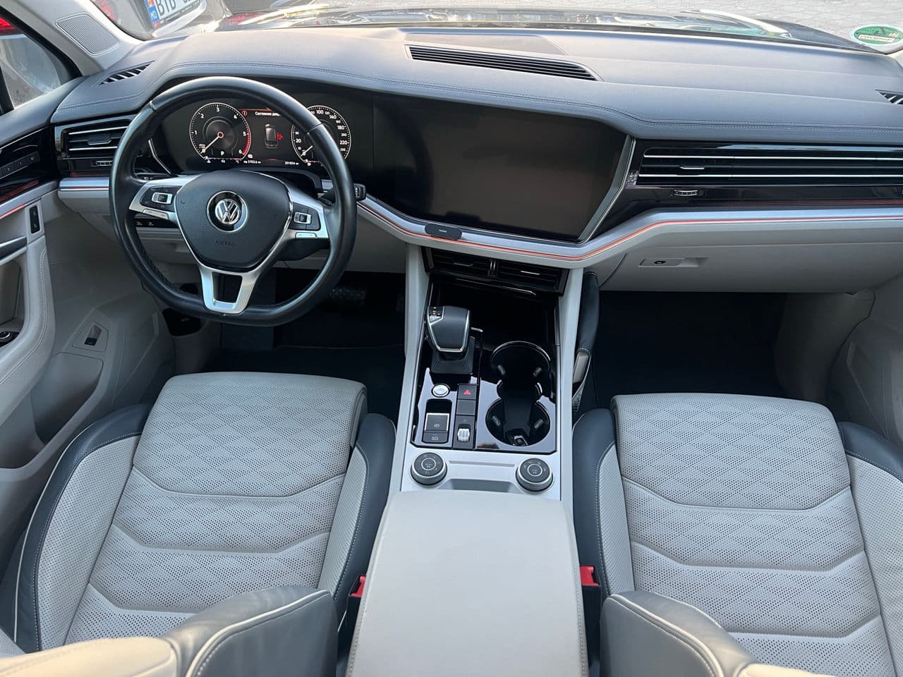 2019 Volkswagen Touareg — Miniatură 8