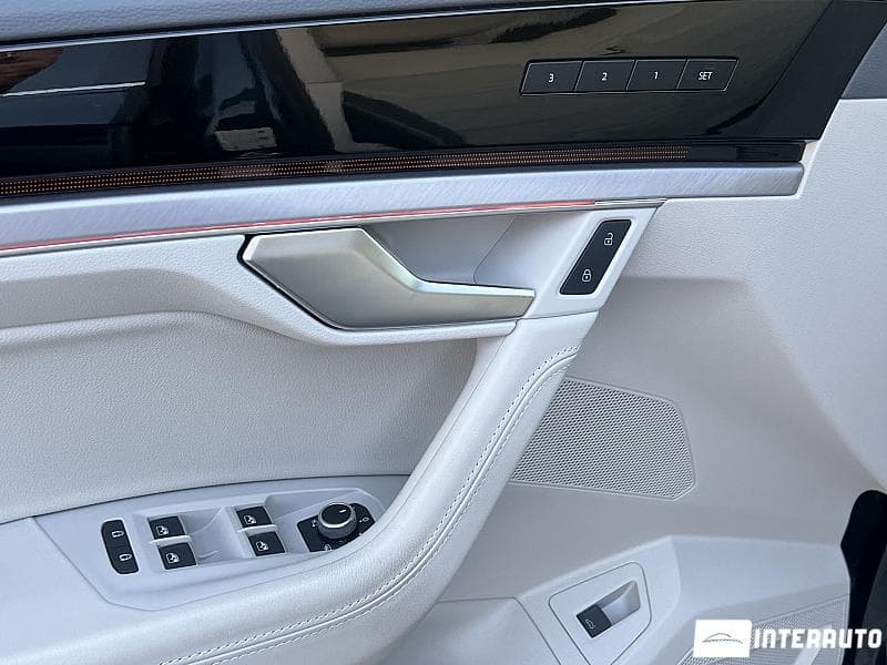 2019 Volkswagen Touareg — Miniatură 7