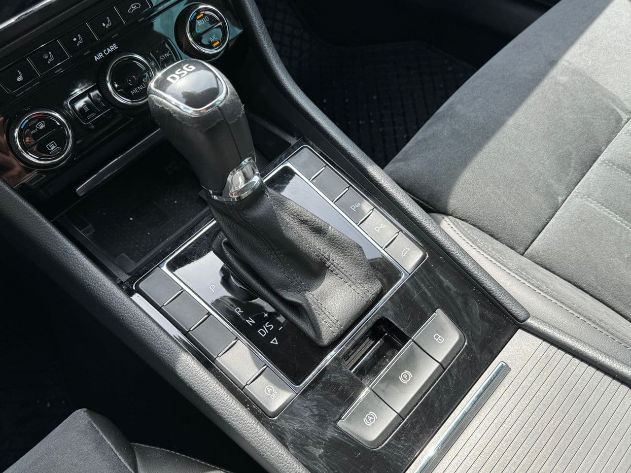 Skoda Superb 2017 — Миниатюра 10