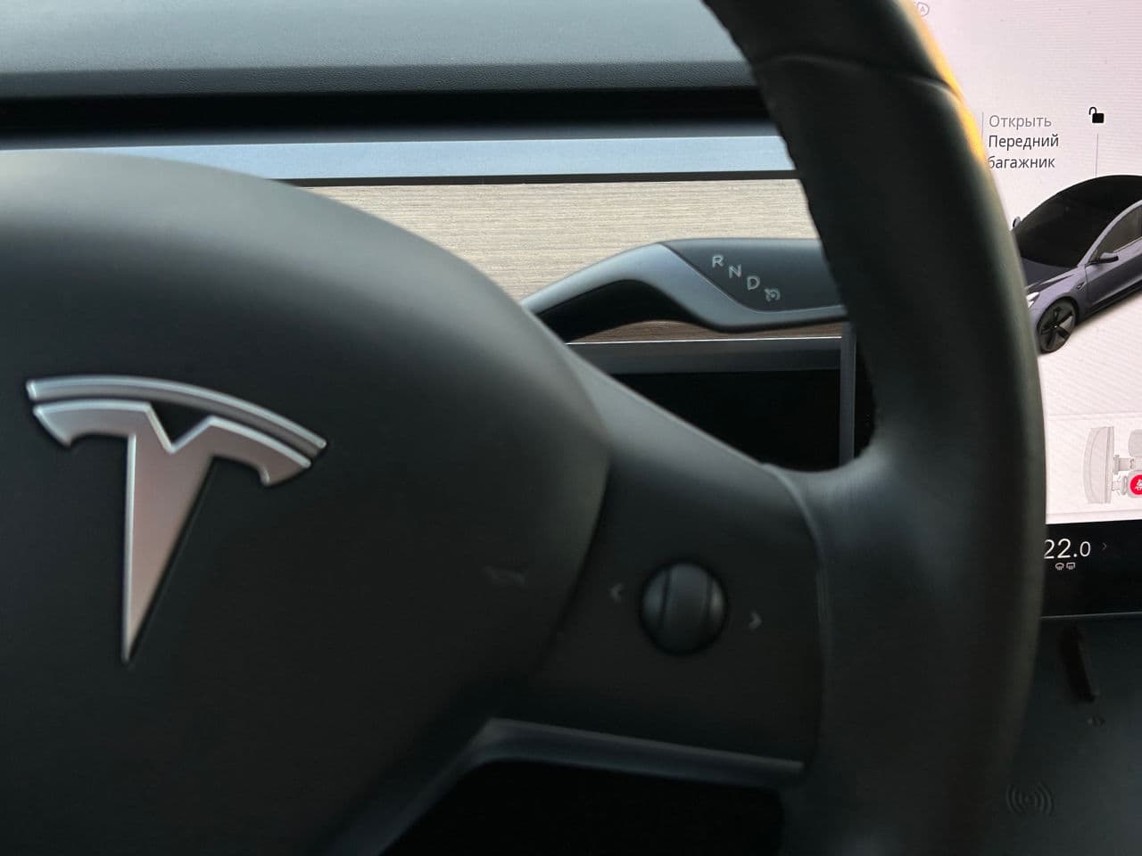 Tesla Model 3 2020 — Миниатюра 9