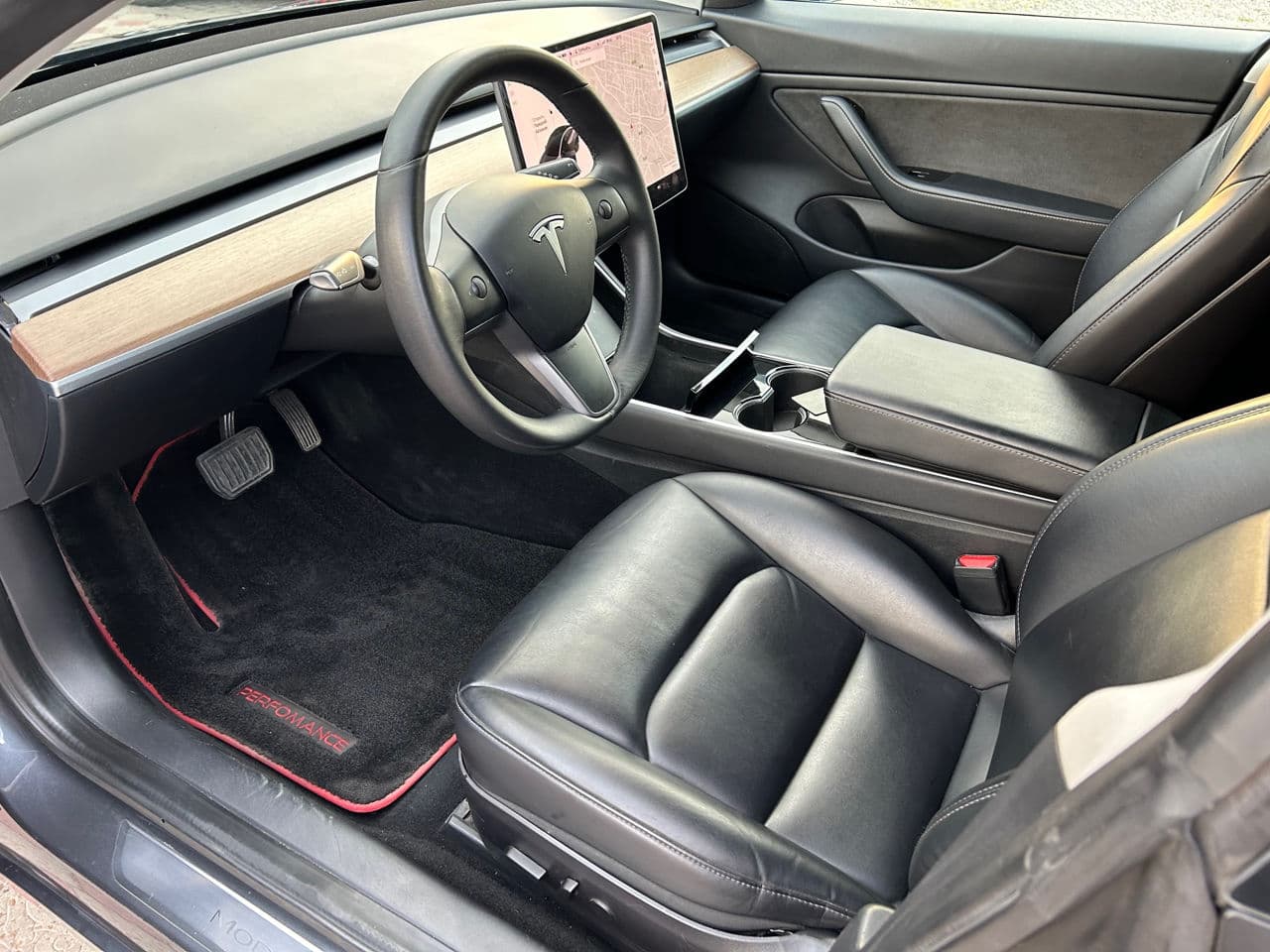 Tesla Model 3 2020 — Миниатюра 5