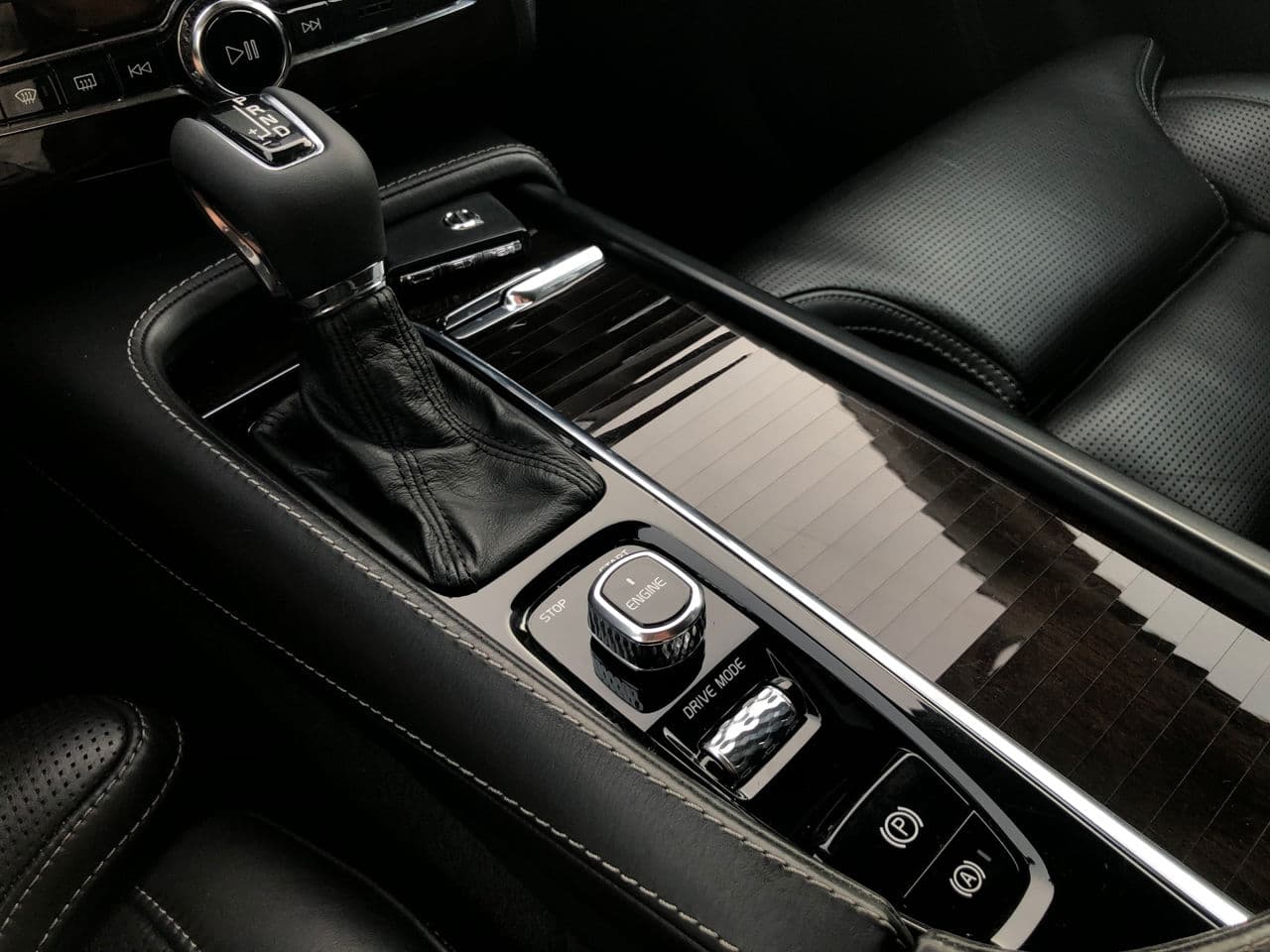Volvo XC 90 2016 — Миниатюра 11