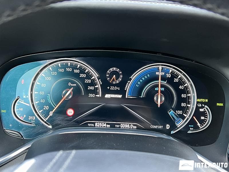 BMW 740e 2017 — Миниатюра 11