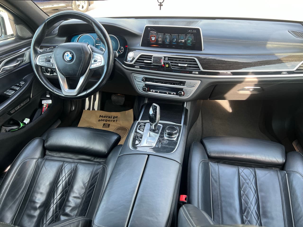 BMW 740e 2017 — Миниатюра 8