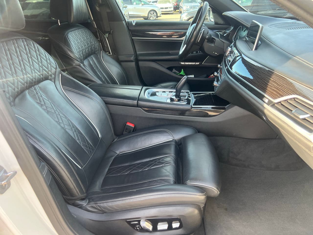 BMW 740e 2017 — Миниатюра 15