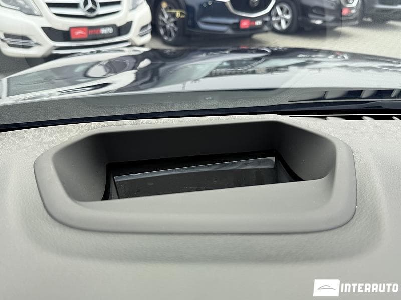 BMW 525 2017 — Миниатюра 11