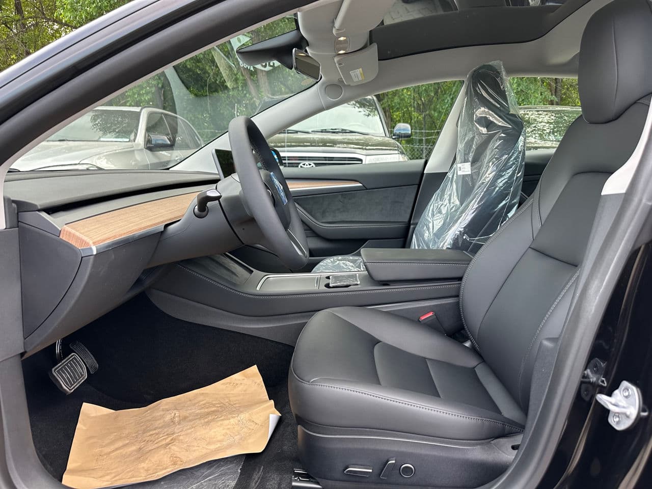 Tesla Model 3 2023 — Миниатюра 5