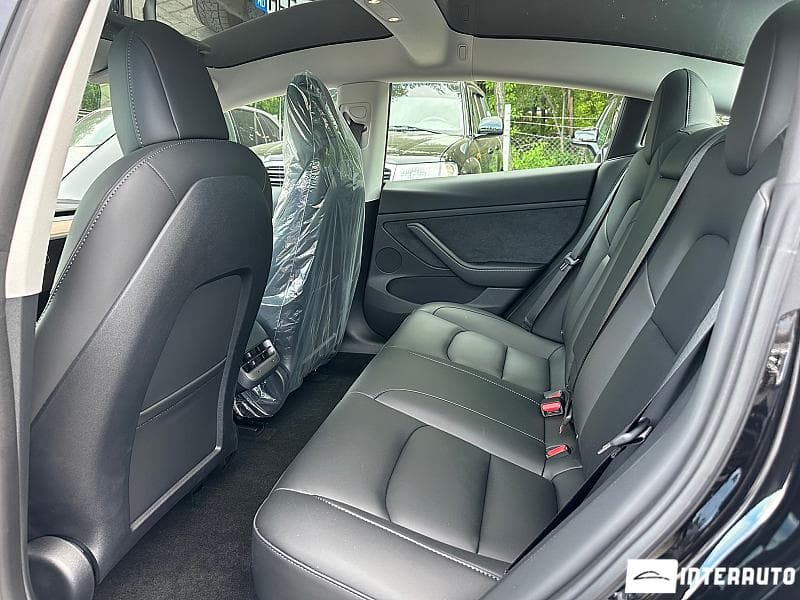 Tesla Model 3 2023 — Миниатюра 16