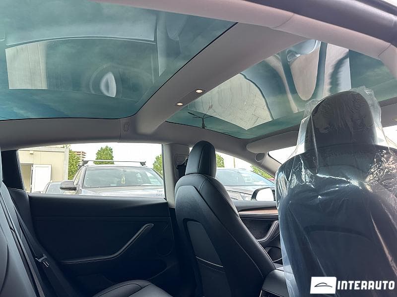 Tesla Model 3 2023 — Миниатюра 15