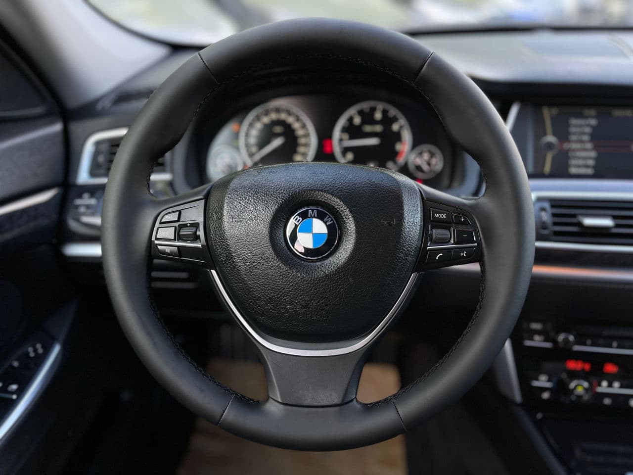 BMW 530 GT 2010 — Миниатюра 11
