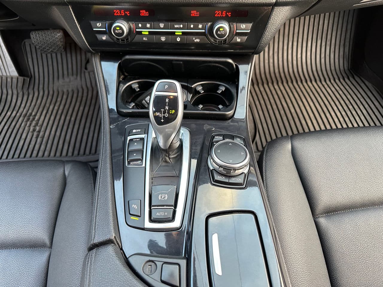 BMW 520 2011 — Миниатюра 14