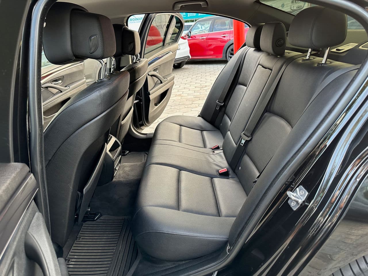 BMW 520 2011 — Миниатюра 6