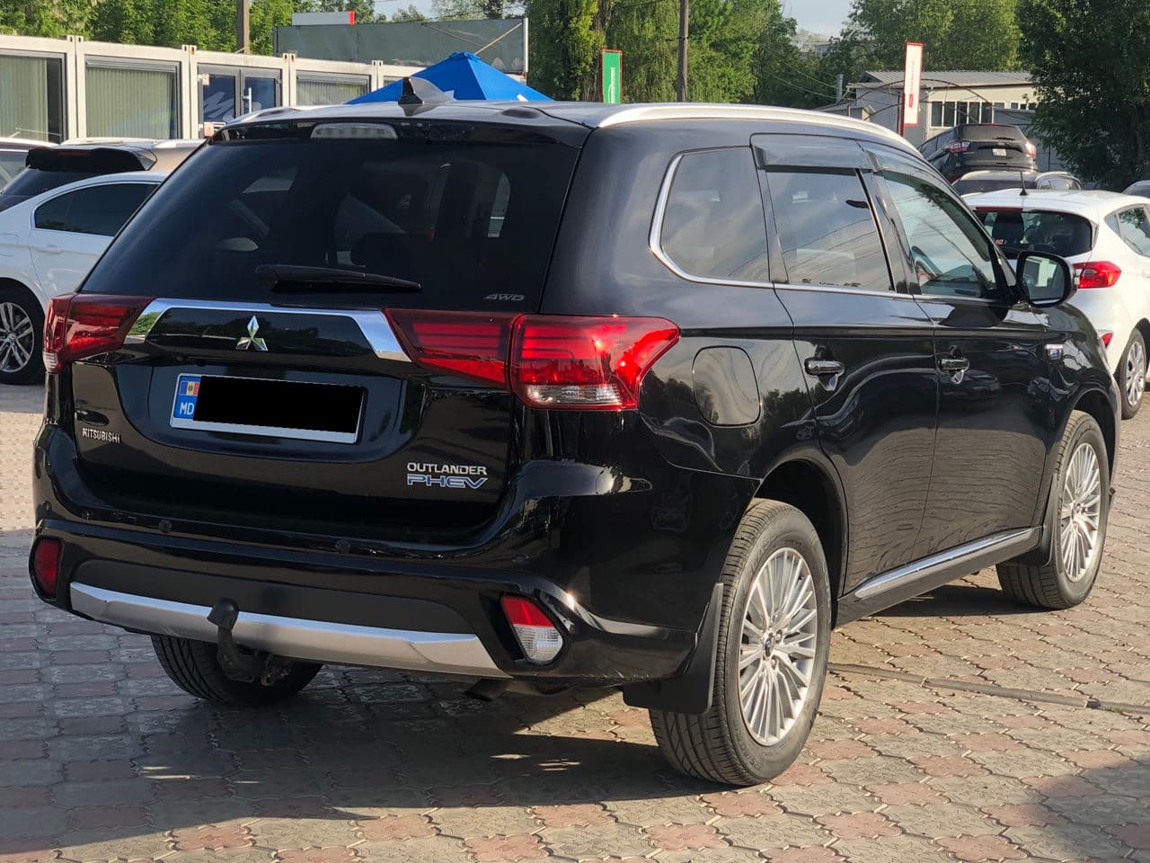Mitsubishi Outlander 2016 — Миниатюра 3
