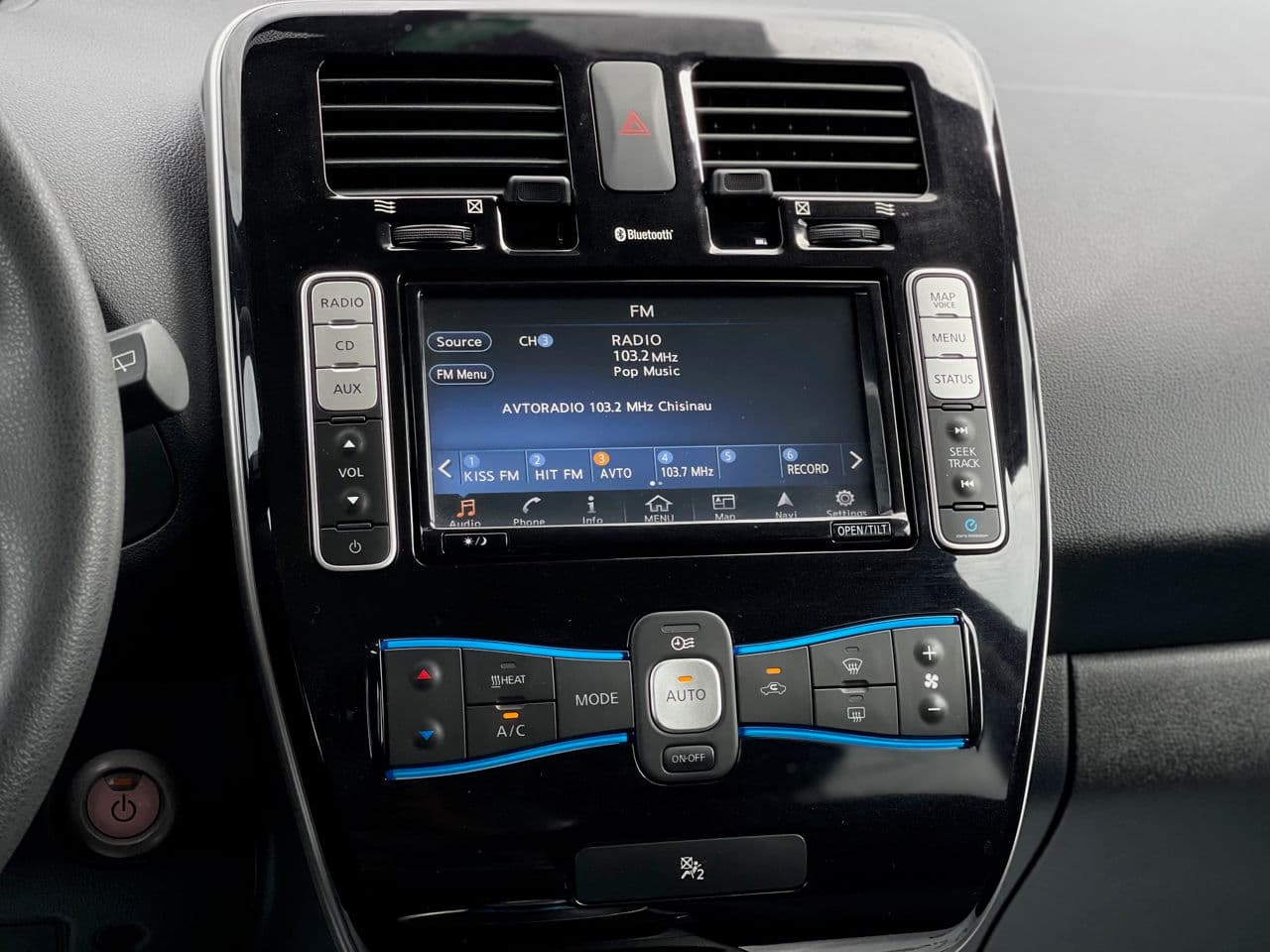 Nissan Leaf 2016 — Миниатюра 12