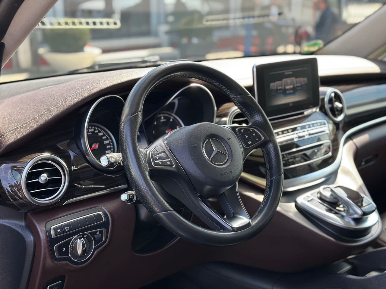 Mercedes V 250 2018 — Миниатюра 7