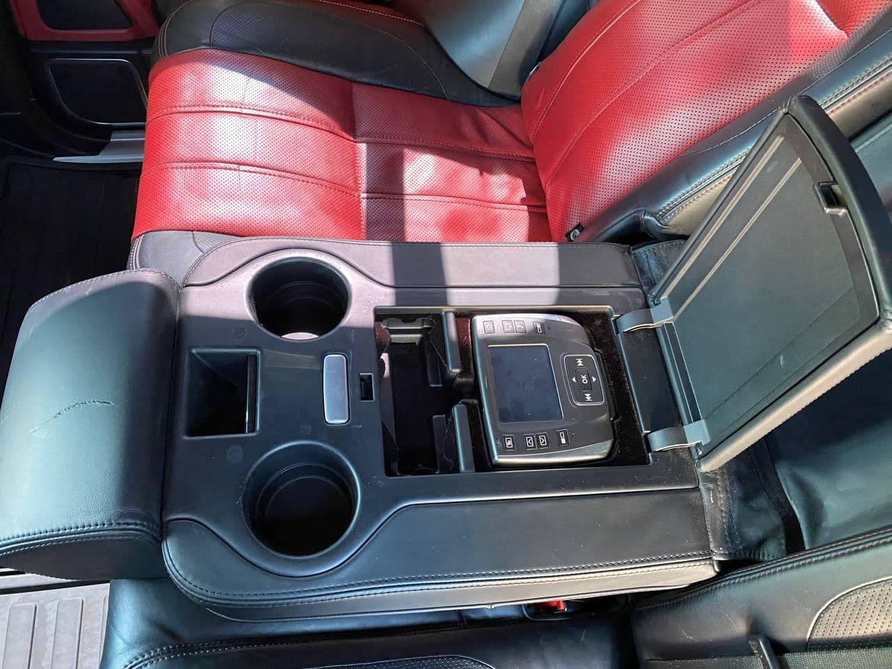 Land Rover Range Rover Vogue 2010 — Миниатюра 22