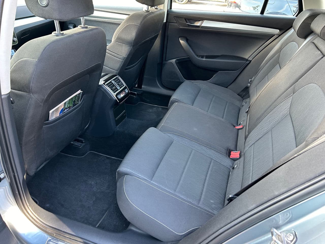Skoda Superb 2018 — Миниатюра 15