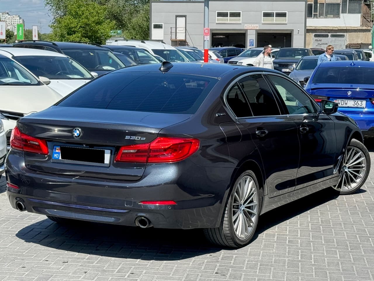 BMW 530e 2018 — Миниатюра 2