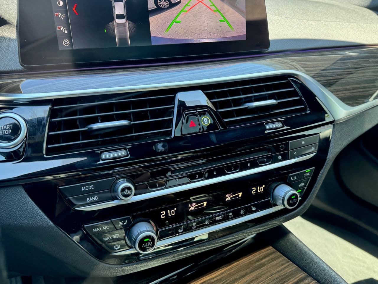 BMW 530e 2018 — Миниатюра 9