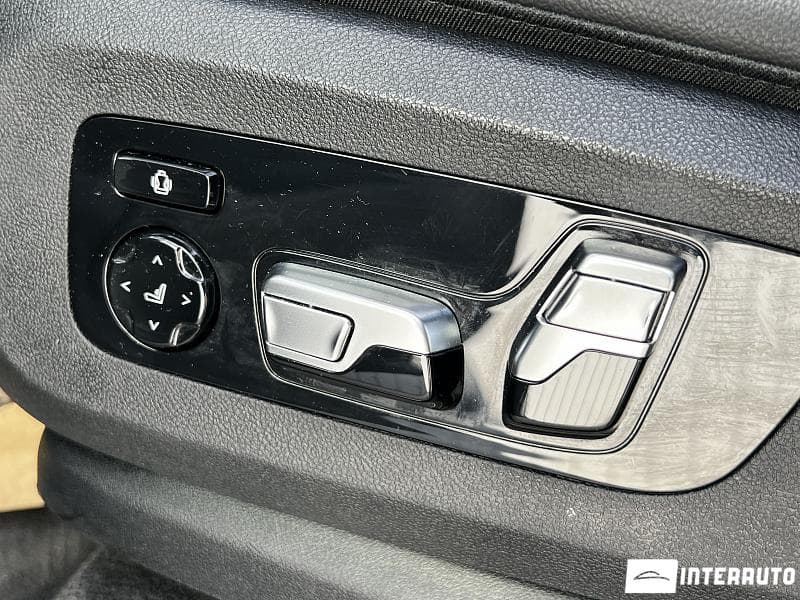 BMW X7 4.0i 2020 — Миниатюра 18