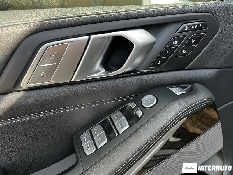 BMW X7 4.0i 2020 — Миниатюра 15
