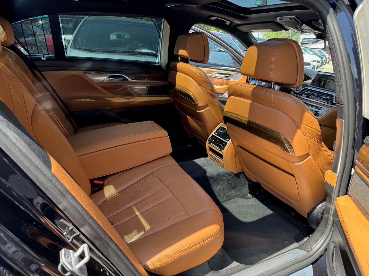 BMW 740 2018 — Миниатюра 24