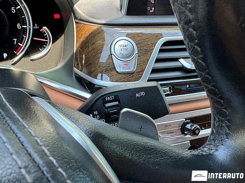 BMW 740 2018 — Миниатюра 16