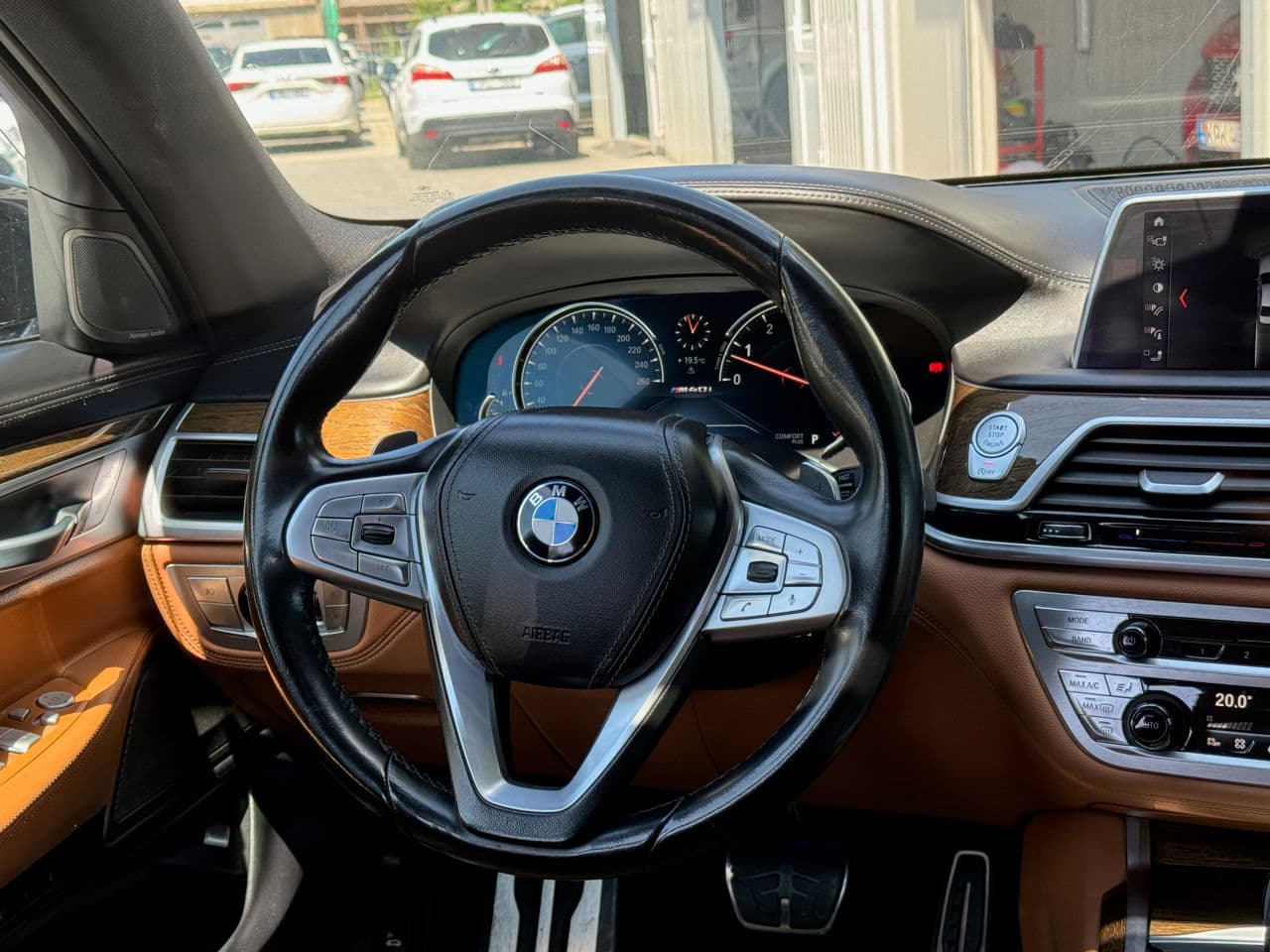 BMW 740 2018 — Миниатюра 14