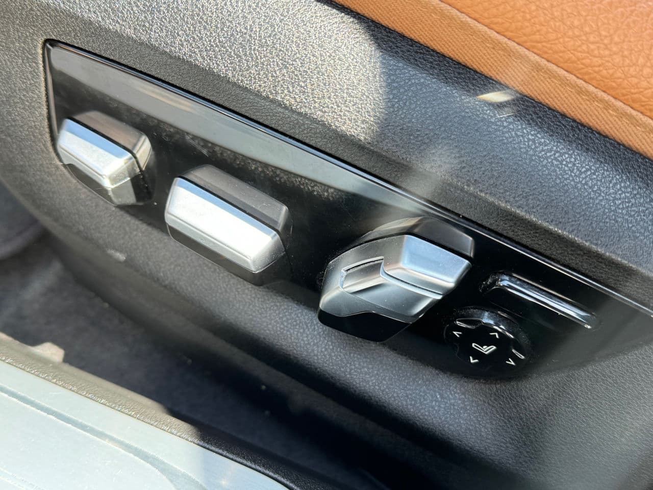 BMW 740 2018 — Миниатюра 10