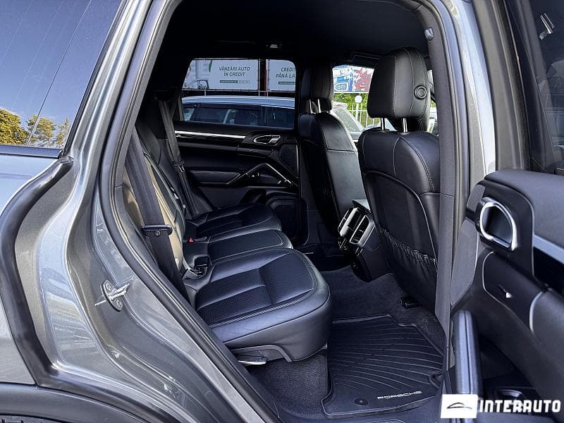 Porsche Cayenne 2015 — Миниатюра 8