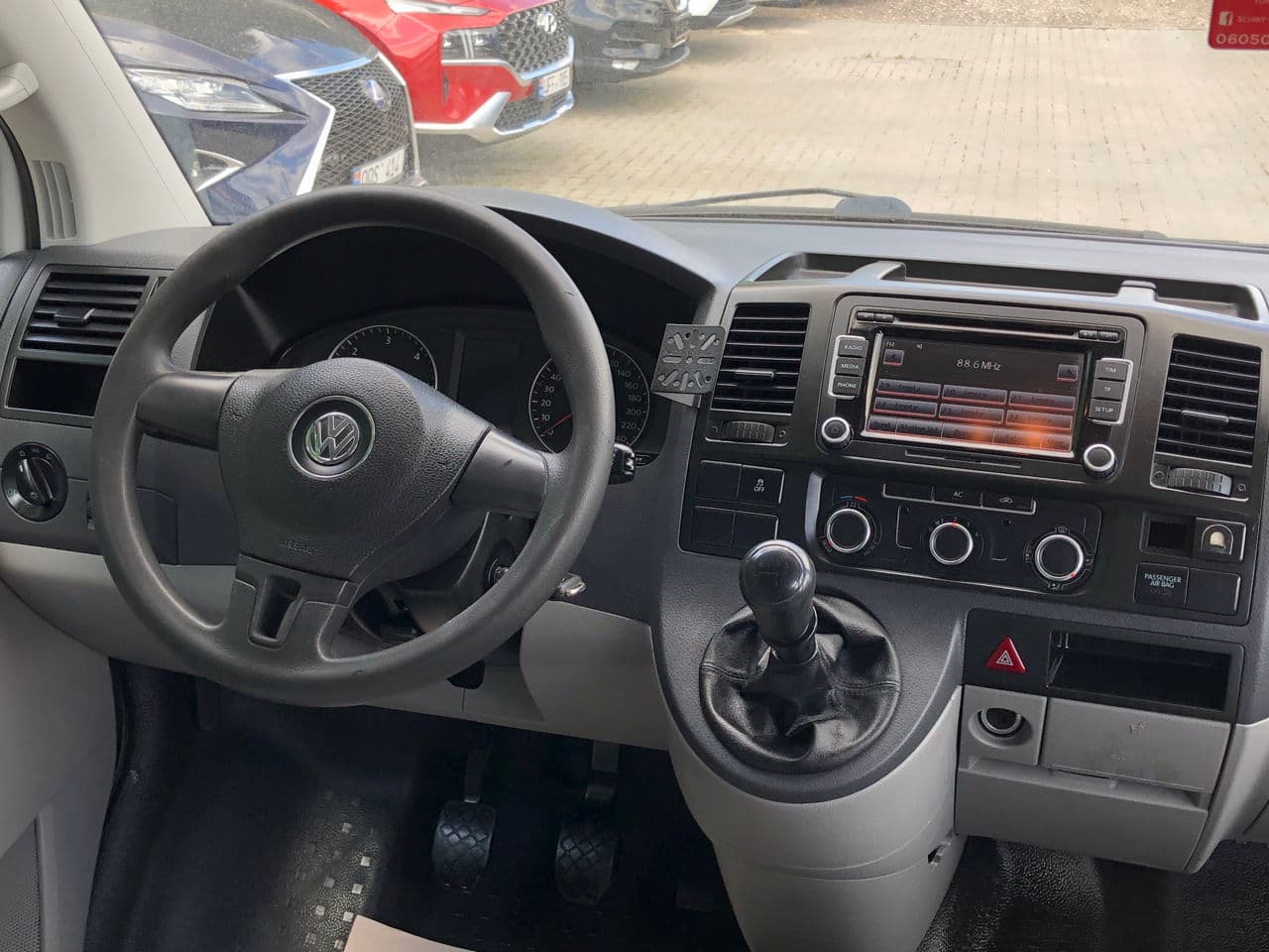 Volkswagen Transporter 2010 — Миниатюра 10