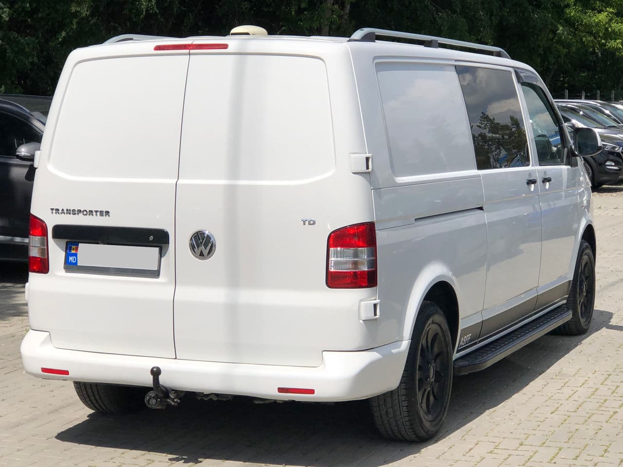 Volkswagen Transporter 2010 — Миниатюра 2