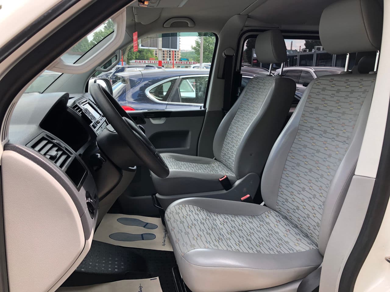 Volkswagen Transporter 2010 — Миниатюра 6