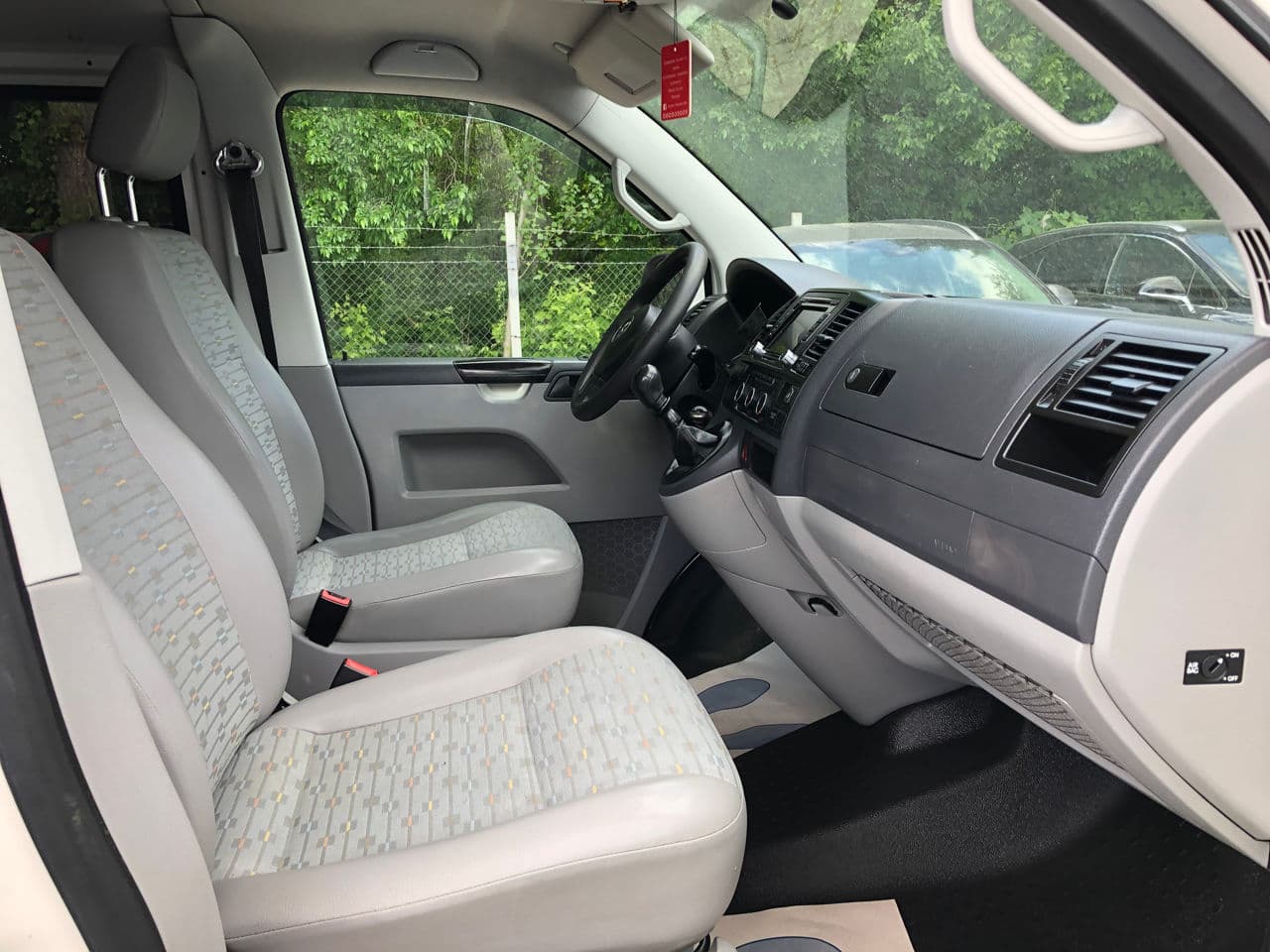 Volkswagen Transporter 2010 — Миниатюра 8