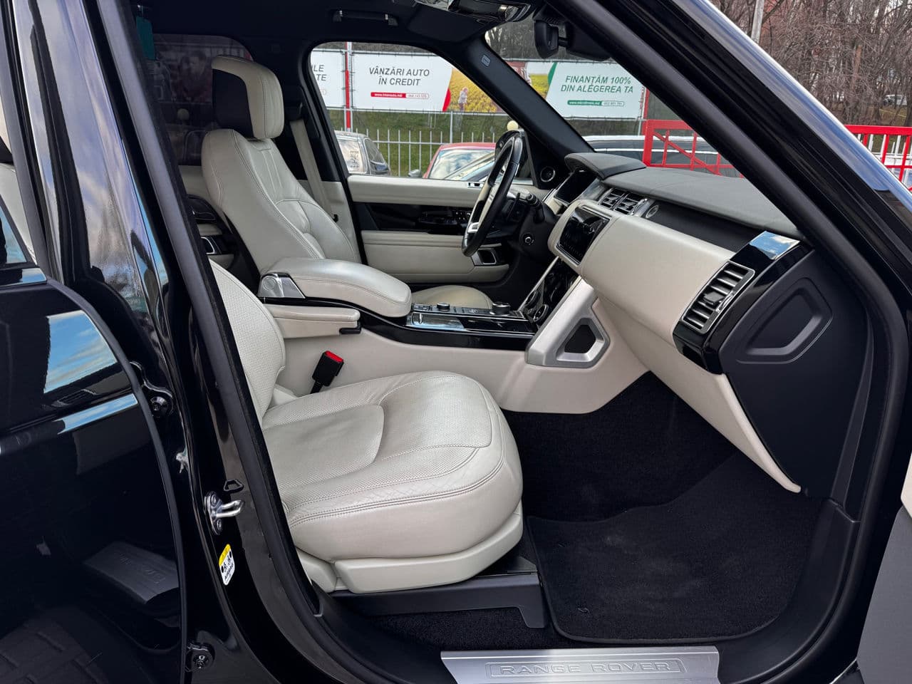 Land Rover Range Rover Vogue 2019 — Миниатюра 14