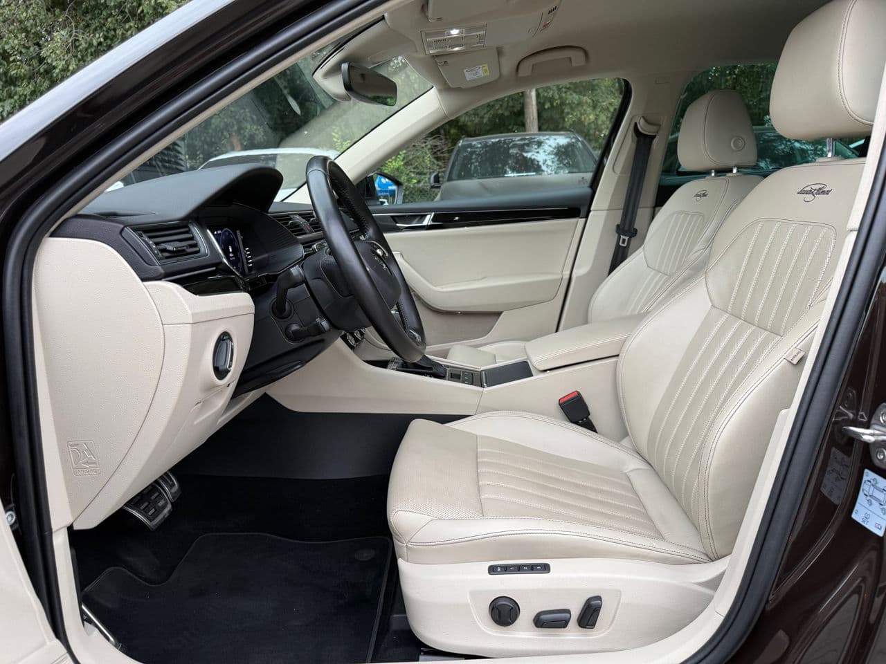 Skoda Superb 2022 — Миниатюра 6
