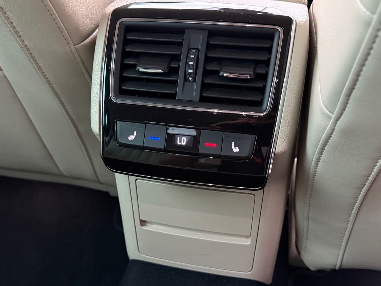Skoda Superb 2022 — Миниатюра 20