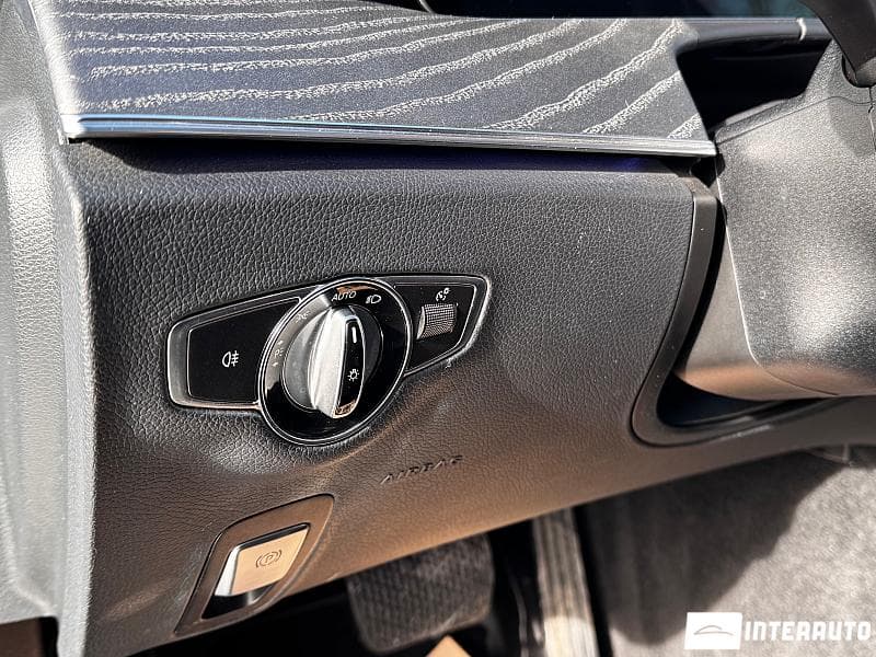 Mercedes E 200 2021 — Миниатюра 12