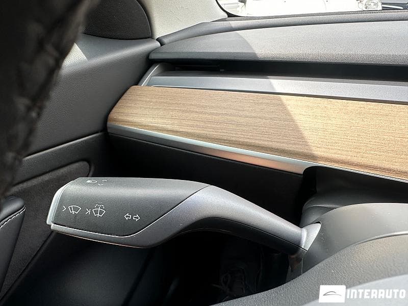 Tesla Model 3 2021 — Миниатюра 16